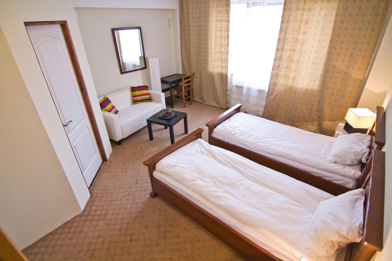 Hotel Oxigen Petroşani Quarto foto